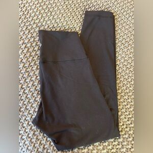 Black Lululemon leggings